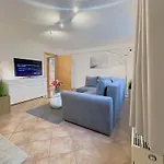 Moderne L Ruhige Lage Nahe L Wenige Minuten Ins Zentrum Von Apartment Schwerin (Mecklenburg-Vorpommern)