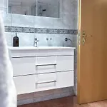 Moderne L Ruhige Lage Nahe L Wenige Minuten Ins Zentrum Von Apartment Schwerin (Mecklenburg-Vorpommern)