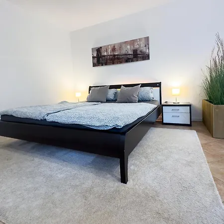 Appartement Moderne L Ruhige Lage Nahe L Wenige Minuten Ins Zentrum Von Schwerin (Mecklenburg-Vorpommern)