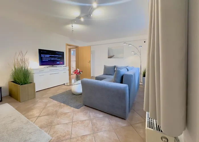 Moderne L Ruhige Lage Nahe L Wenige Minuten Ins Zentrum Von Apartment Schwerin (Mecklenburg-Vorpommern)