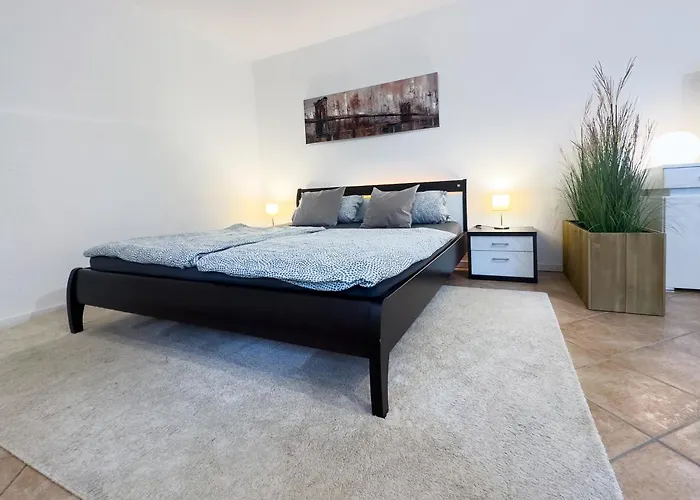 Apartment Moderne L Ruhige Lage Nahe L Wenige Minuten Ins Zentrum Von Schwerin (Mecklenburg-Vorpommern)